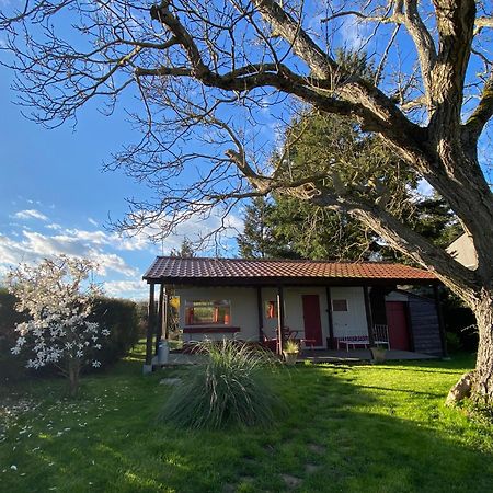 Mobilhome Sous Chalet En Bois A La Ferme Josnes 외부 사진