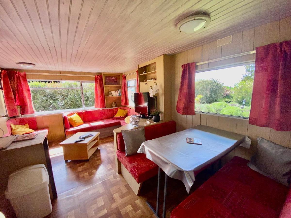Mobilhome Sous Chalet En Bois A La Ferme Josnes 외부 사진
