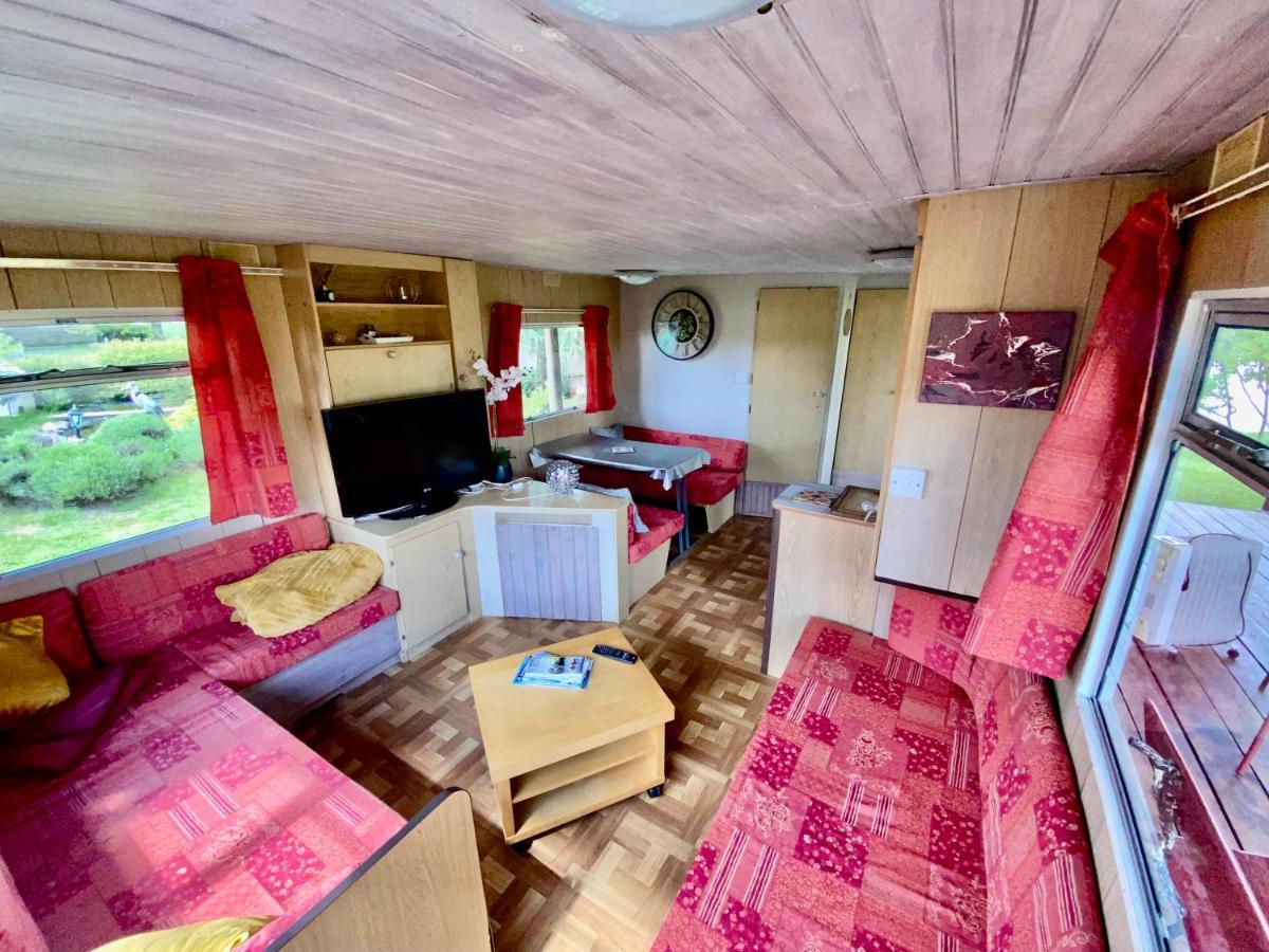 Mobilhome Sous Chalet En Bois A La Ferme Josnes 외부 사진
